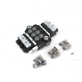 Rozdzielacz hydrauliczny 3-sekcyjny sterowany elektrycznie 12V 40L VOIMA-115150